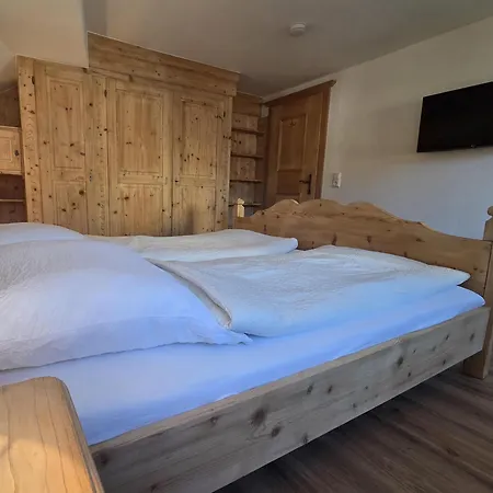 Resi's Stadthaus Appartamento