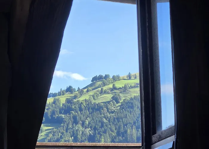 Resi's Stadthaus شقة